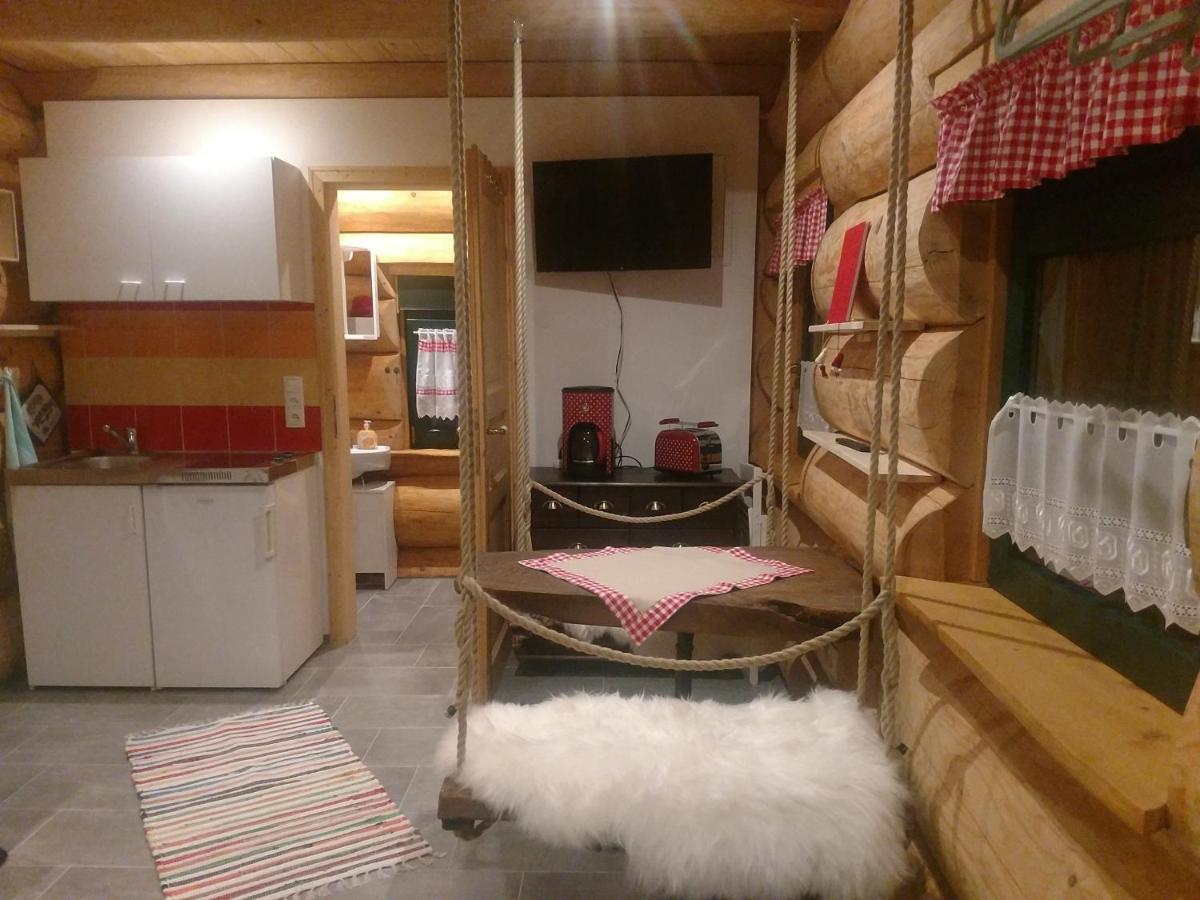 Ferienwohnungen Blockhaus - Zwergenhaeusl Gruenau Im Almtal Luaran gambar