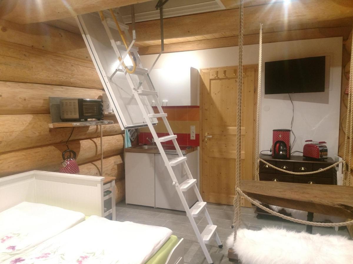 Ferienwohnungen Blockhaus - Zwergenhaeusl Gruenau Im Almtal Luaran gambar
