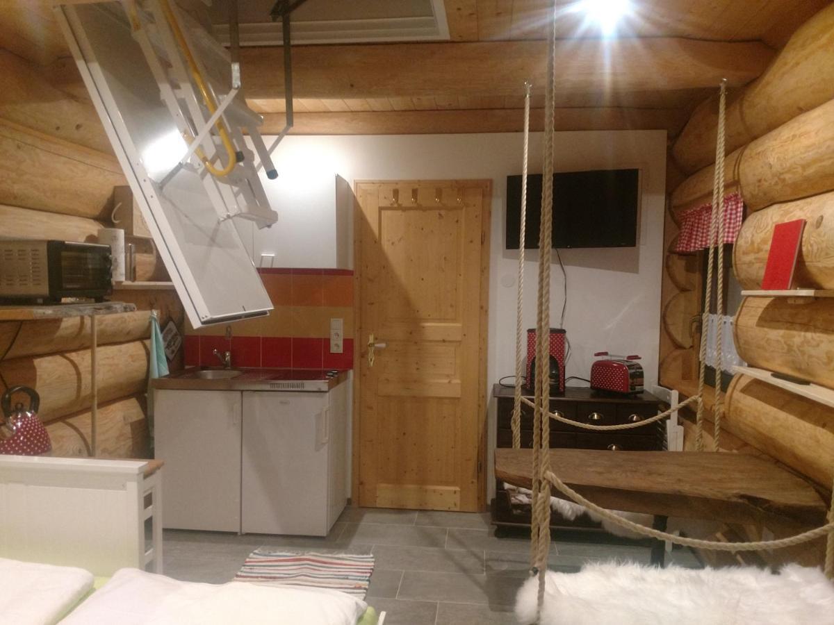 Ferienwohnungen Blockhaus - Zwergenhaeusl Gruenau Im Almtal Luaran gambar